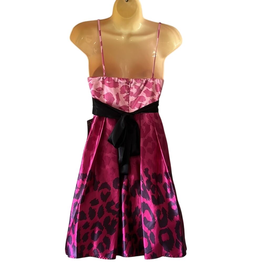 City Triangles Juniors Size 3 Pink Satin Animal Print Special Occasion Dress - Picture 3 of 12